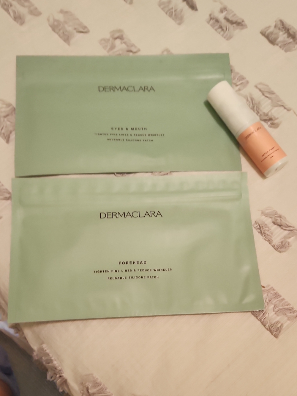 NWT, Dermaclara Green Forehead & Eyes Silicone Patch Set with Peach Serum